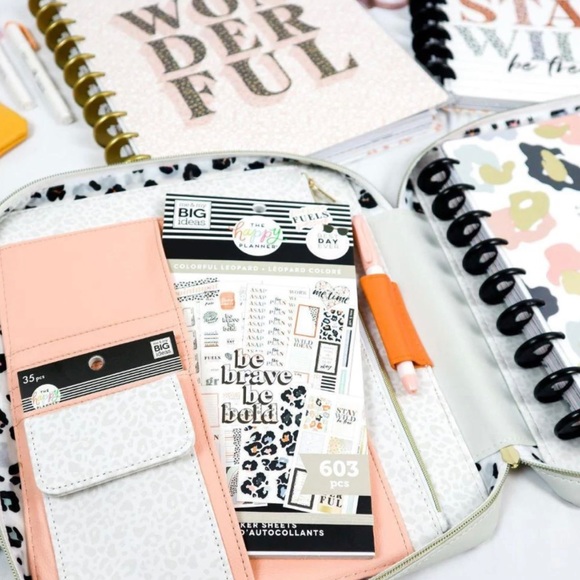 Happy planner Colorful Leopard Classic Planner Zip Folio - Picture 5 of 5